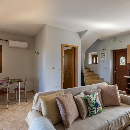 Chioureas Apartments Lévktron 外观 照片