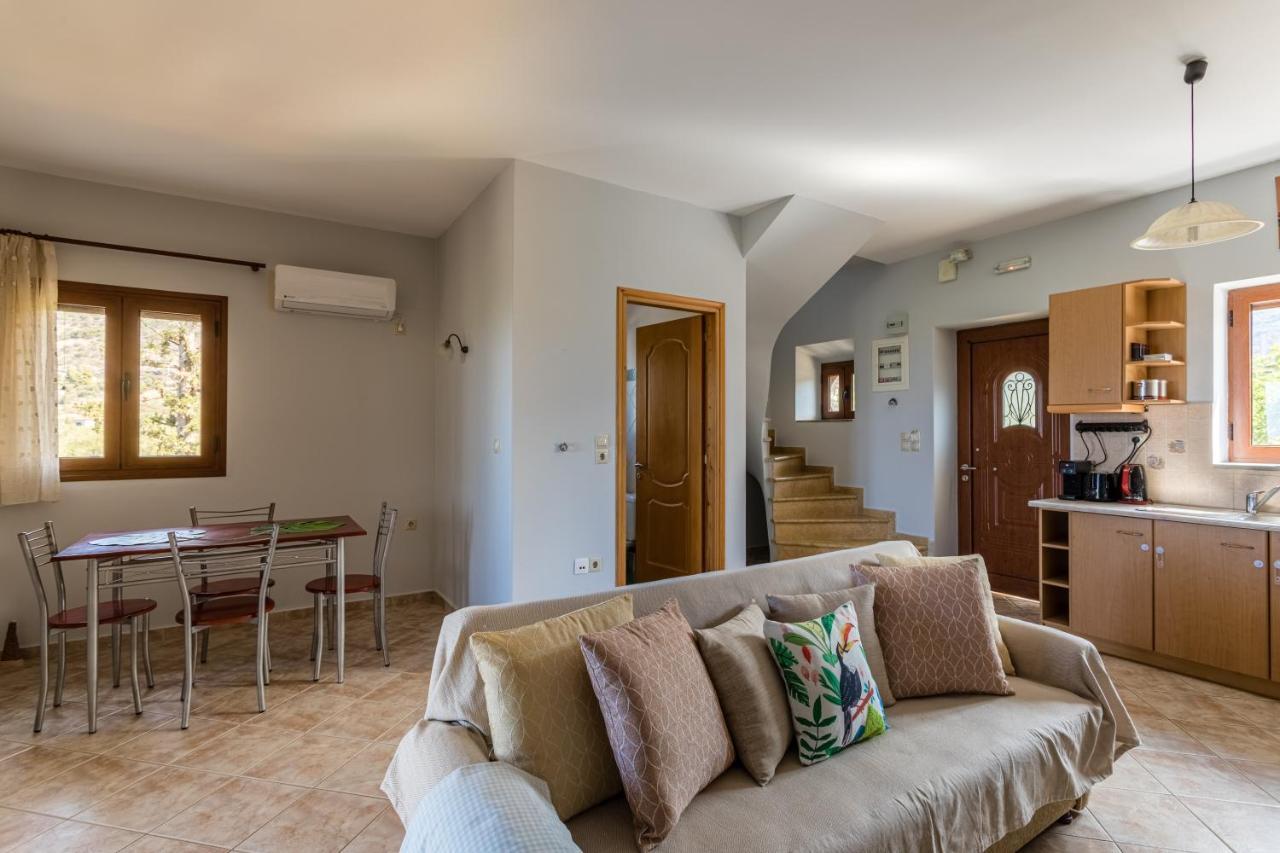 Chioureas Apartments Lévktron 外观 照片