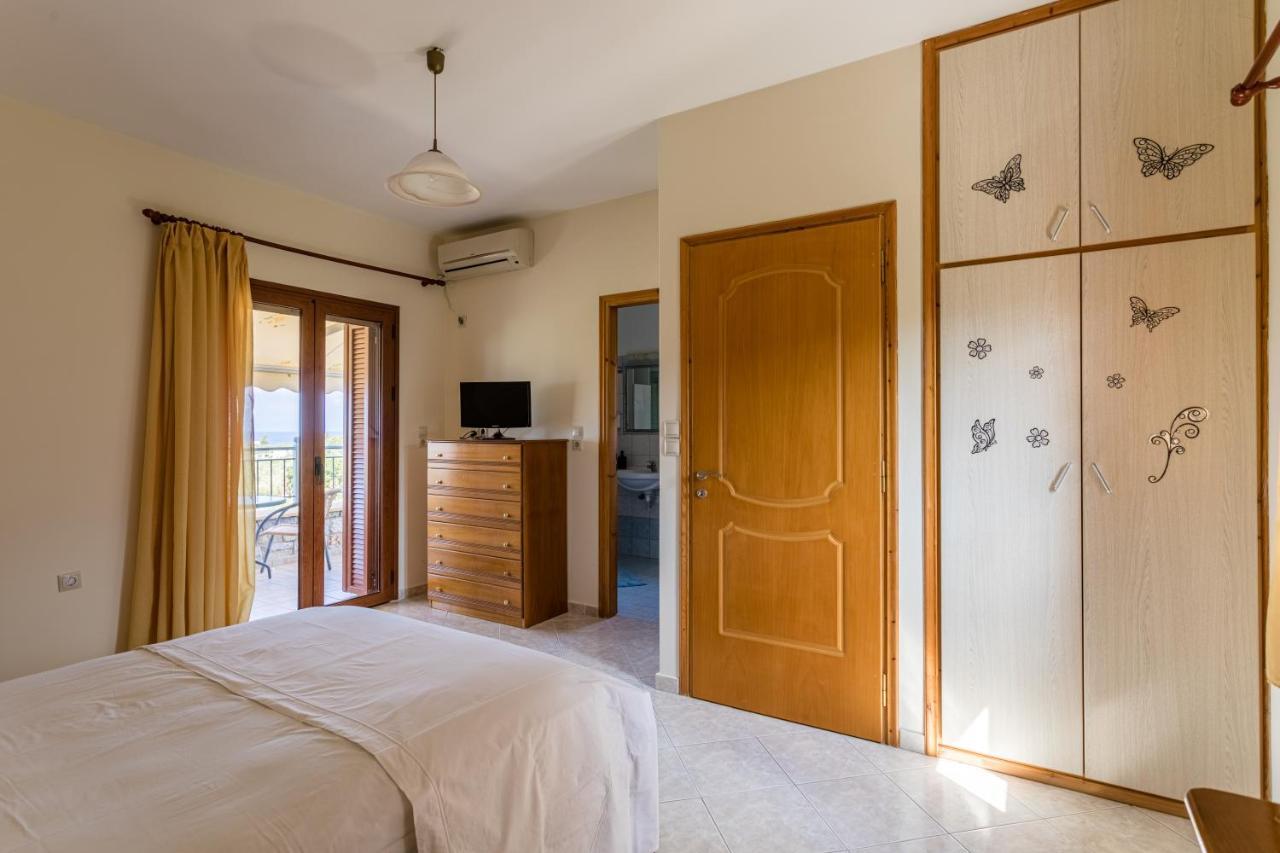 Chioureas Apartments Lévktron 外观 照片
